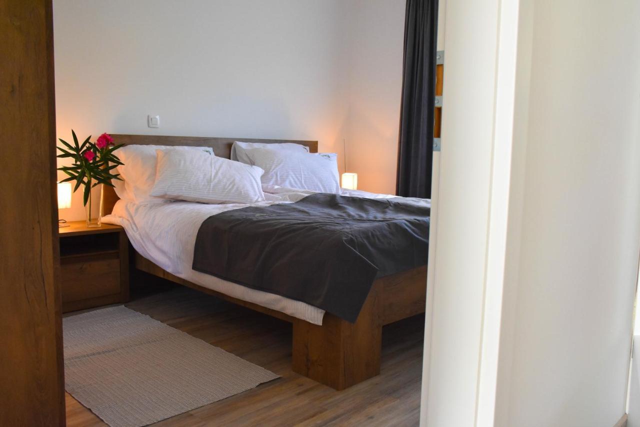 Apartma Med Oljkami - Portorož Exterior foto
